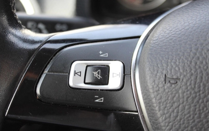 Volkswagen up! cena 45500 przebieg: 99700, rok produkcji 2020 z Łeba małe 232